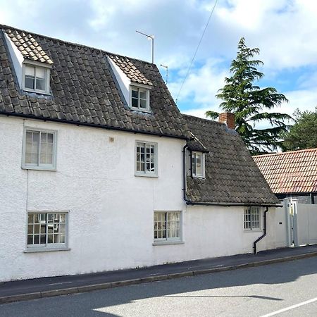 Elegant Oak Beamed House In Pretty Village - Cambridge Homehost Buckden  Exterior foto