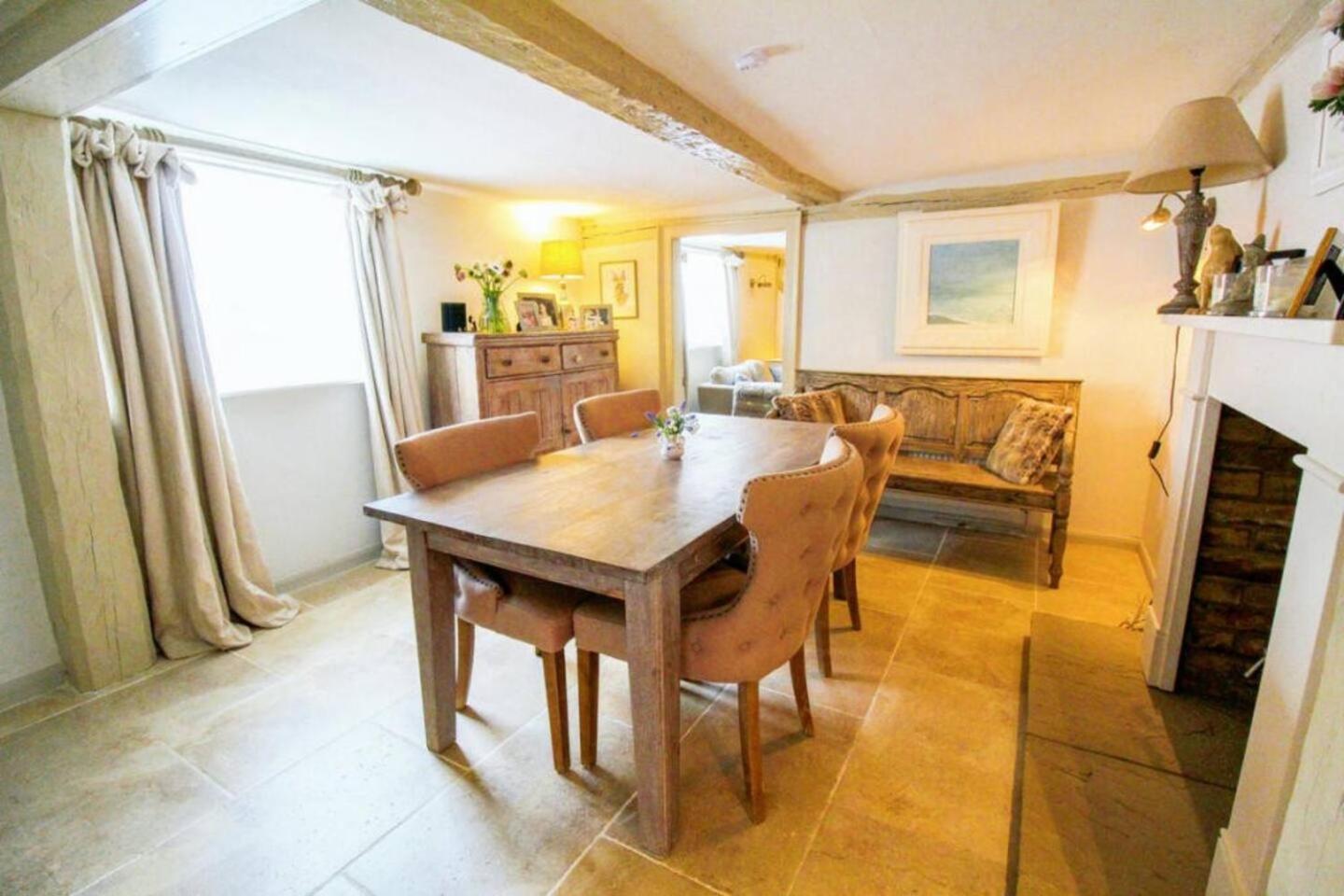 Elegant Oak Beamed House In Pretty Village - Cambridge Homehost Buckden  Exterior foto